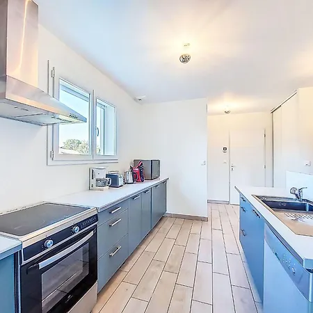 Les Arbousiers By Interhome Dom wakacyjny